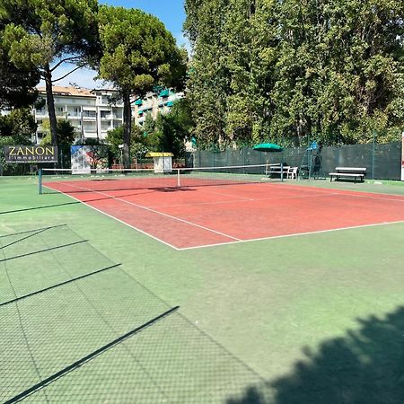 Sunny Home, appartamento in centro e vicino alla spiaggia Grado Esterno foto
