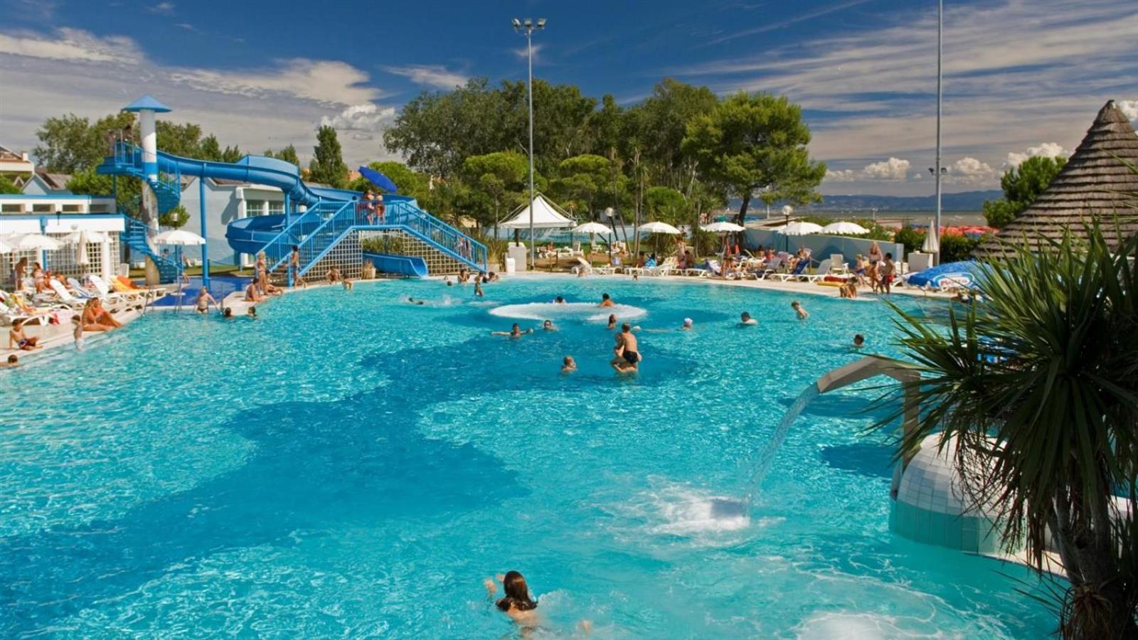 Sunny Home, appartamento in centro e vicino alla spiaggia Grado Esterno foto