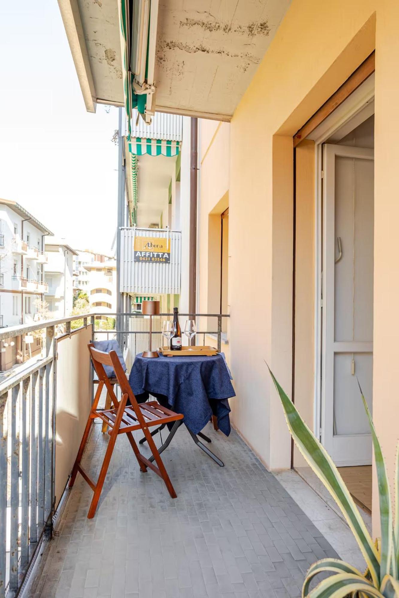 Sunny Home, appartamento in centro e vicino alla spiaggia Grado Esterno foto