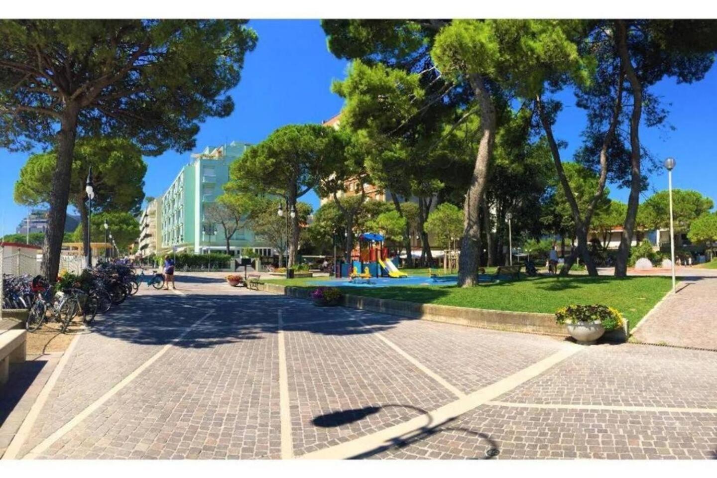Sunny Home, appartamento in centro e vicino alla spiaggia Grado Esterno foto